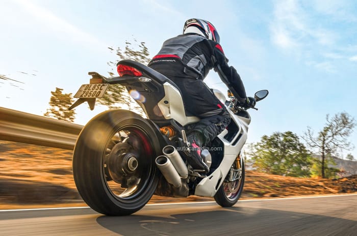 Ducati SuperSport 950 S review: Easy exotica